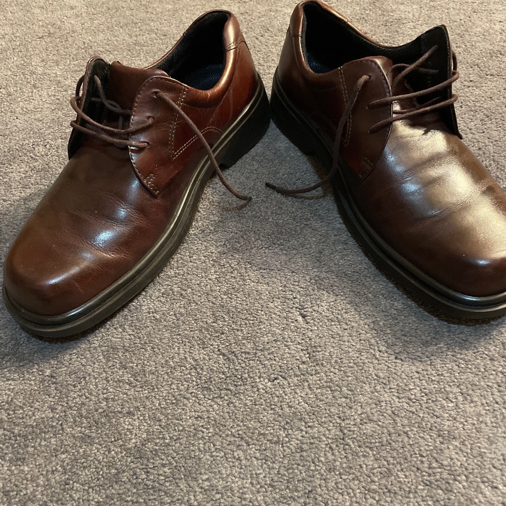 Ecco browns men’s leather dress shoe
